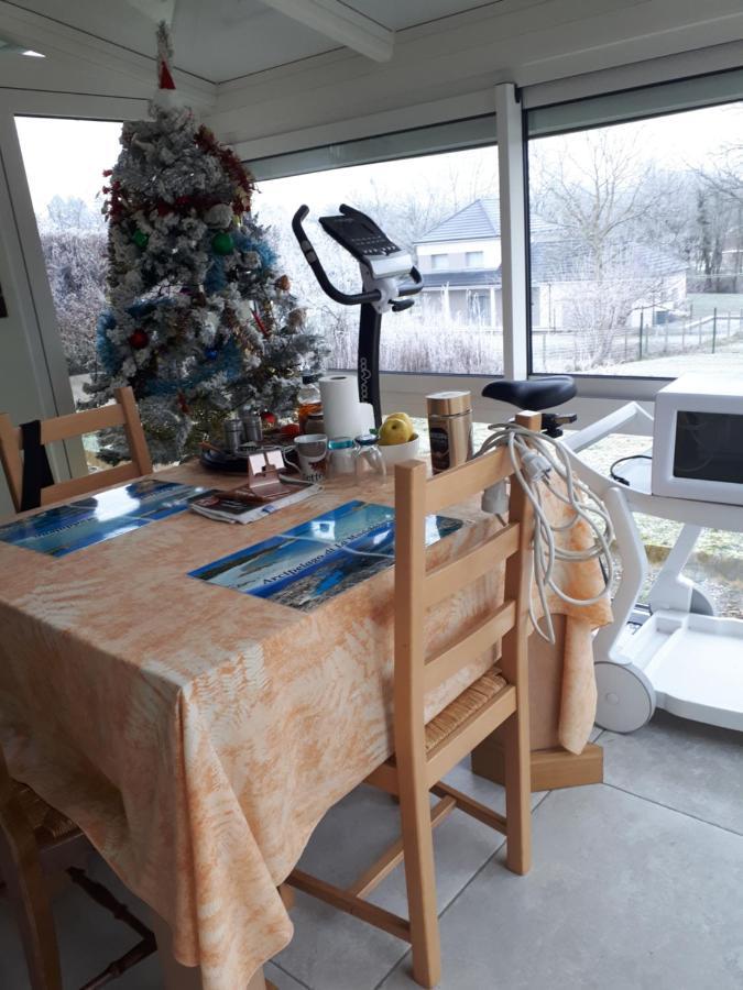 Les Ecureuils Bourguignons Lägenhet Montchanin Exteriör bild
