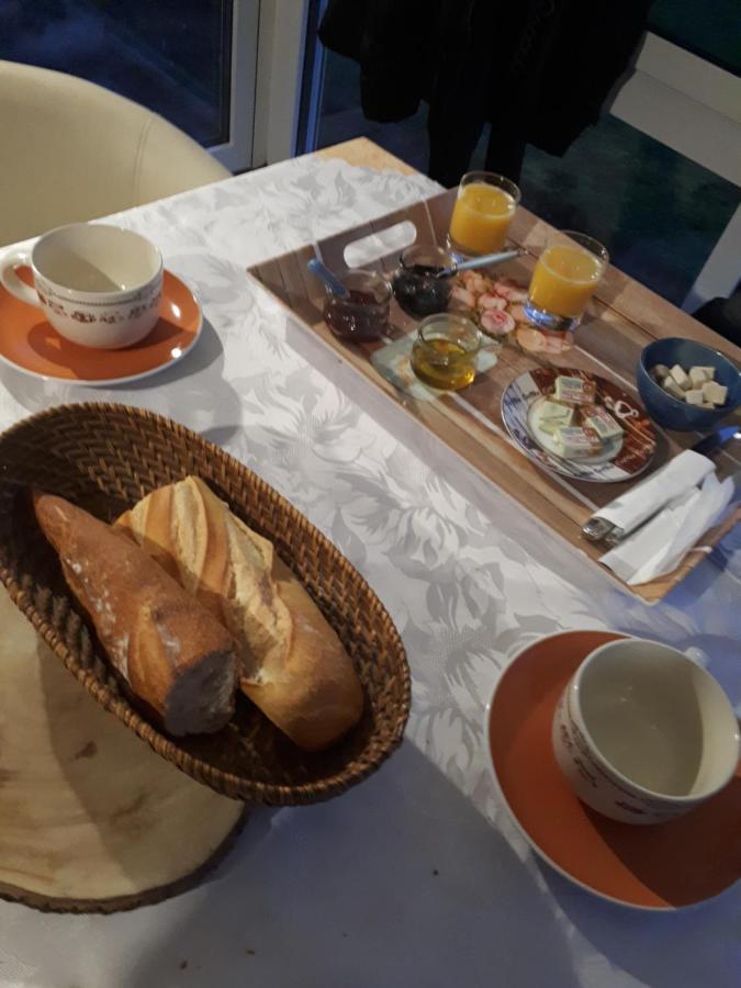 Les Ecureuils Bourguignons Lägenhet Montchanin Exteriör bild