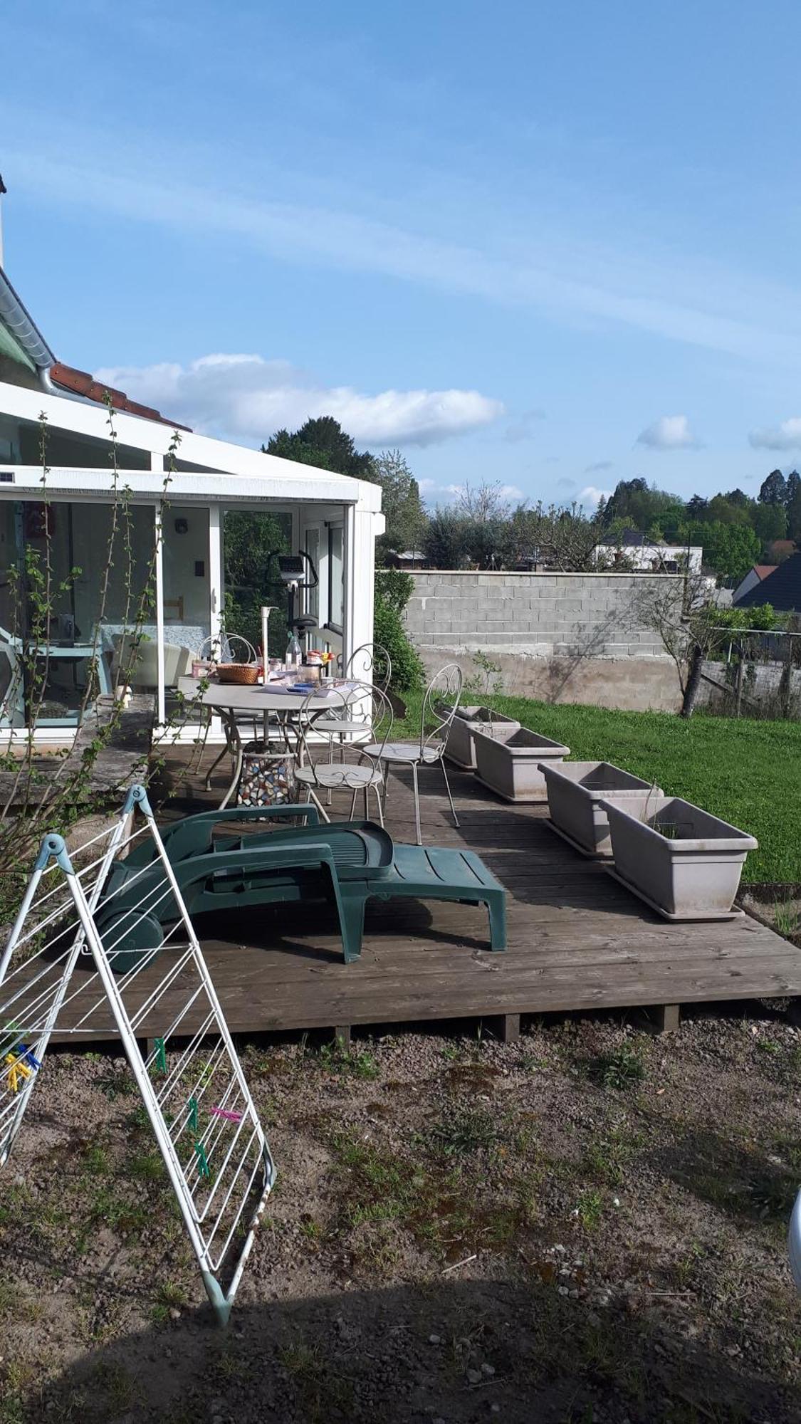 Les Ecureuils Bourguignons Lägenhet Montchanin Exteriör bild